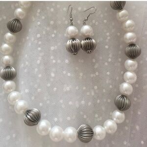 Pearl necklace and earring set